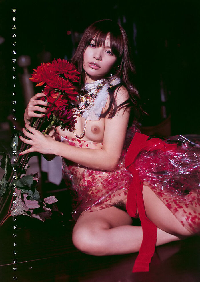 In a beautiful nude images of half-popular beautiful AV actress Rio 18th image