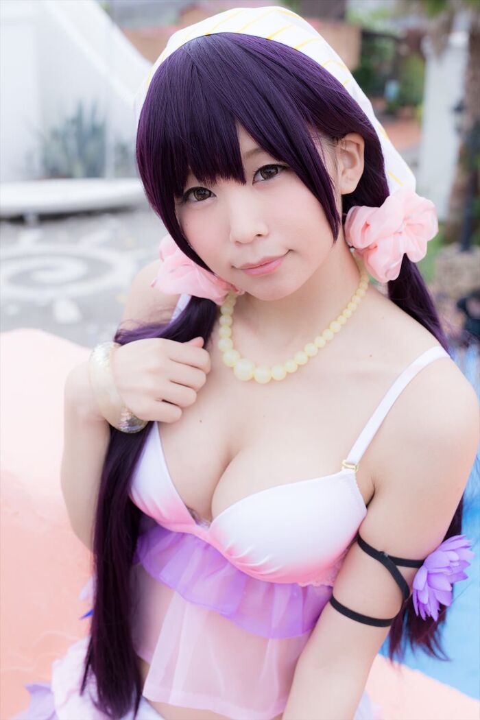 [Cosplay picture: she's wearing a swimsuit Tan lounging by the pool and cleavage aside full throttle! Ass are erotic?!! [52 images] 27th image