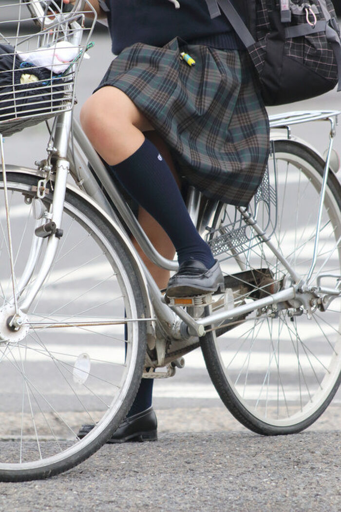 【JK盗撮50人以上】総勢50人以上の女子校生を街中で隠し... 25th image