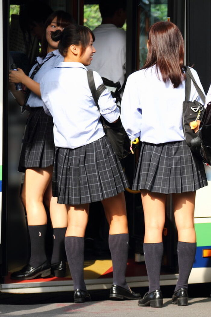 【JK盗撮50人以上】総勢50人以上の女子校生を街中で隠し... 34th image