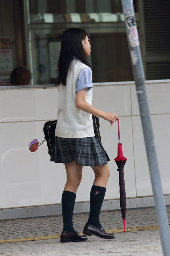 【JK盗撮50人以上】総勢50人以上の女子校生を街中で隠し... 36th image