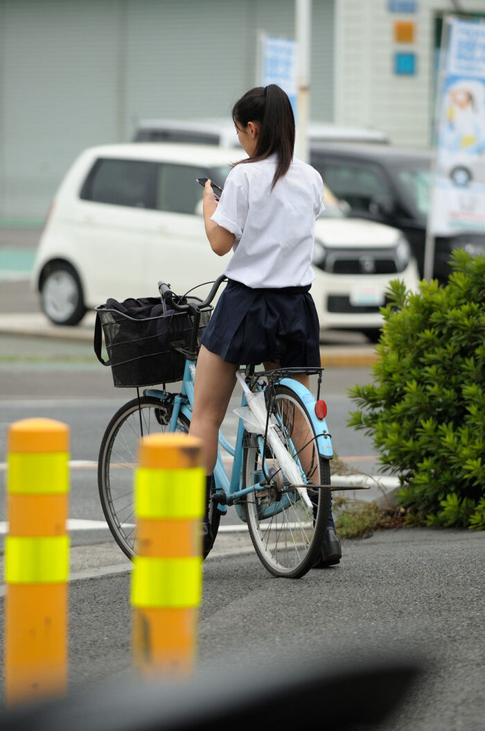 【JK盗撮50人以上】総勢50人以上の女子校生を街中で隠し... 40th image