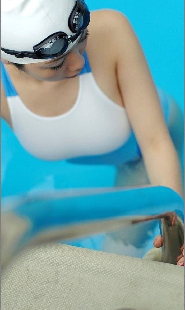 【個人撮影】水泳教室のコーチ（人妻）と不倫したら競泳水着... 9th image