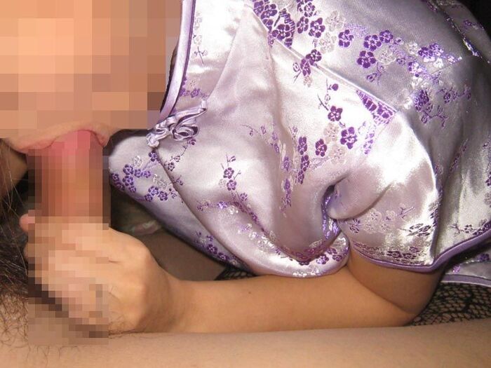 [China Dresser image] put his hand through a slit dress... 5th image