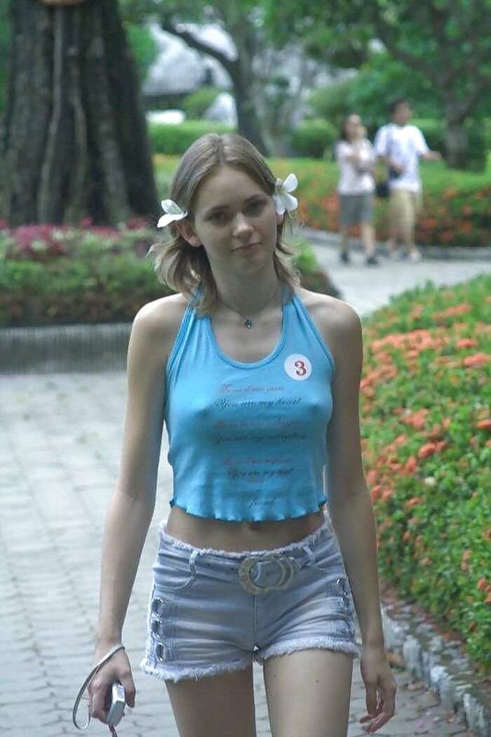 Nipples no bra pouch of foreigners. This overkill, no? wwwwww (image is) 27th image